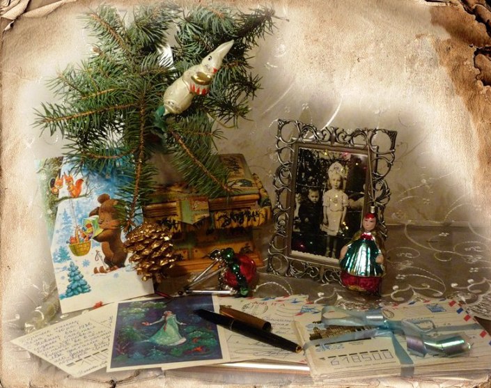 Акция по сбору старых новогодних и рождественских открыток, ёлочных игрушек!