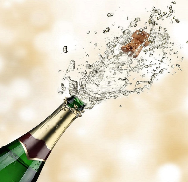 При бронировании столика на 8 Марта — бутылка шампанского в подарок!